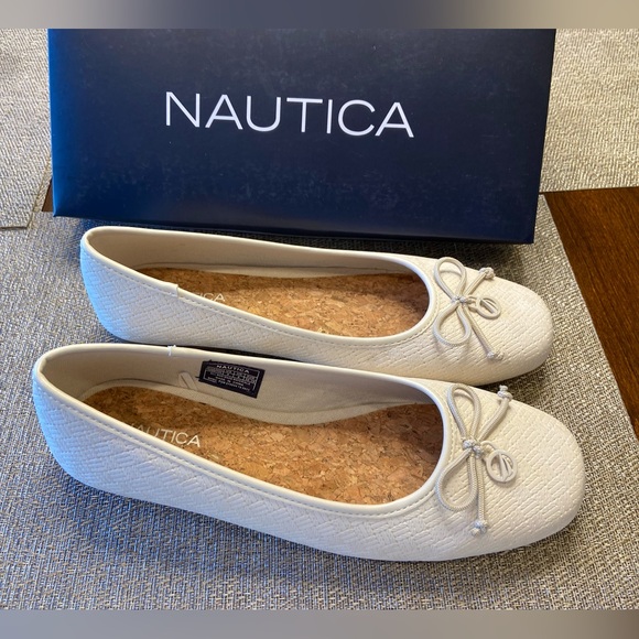 Nautica Shoes - NIB Nautica Women's Bone Hobbiton Ballet Flats Loafers Shoes with Bow size 8